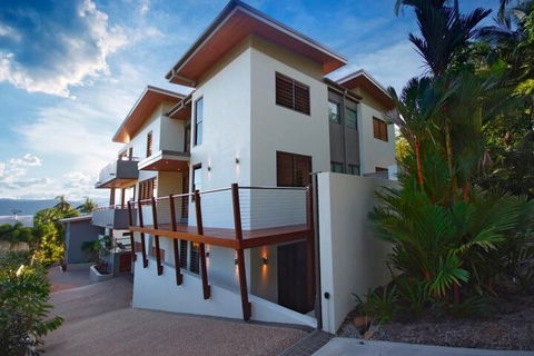 Villa One On Murphy Luxury Villa - Northern Rivers Accommodation 1