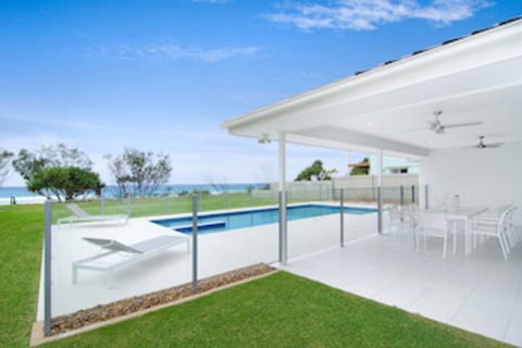 Sentosa At Tugun Beachfront Holiday Home - Northern Rivers Accommodation 0