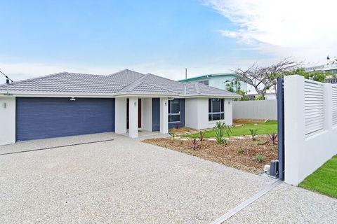 Sentosa At Tugun Beachfront Holiday Home - Northern Rivers Accommodation 1