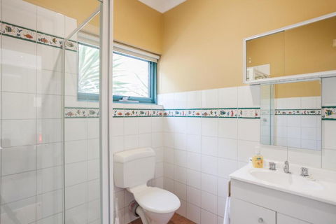 Anglesea River Apartments 2 Bed Unit 2 / 4 - Northern Rivers Accommodation 4