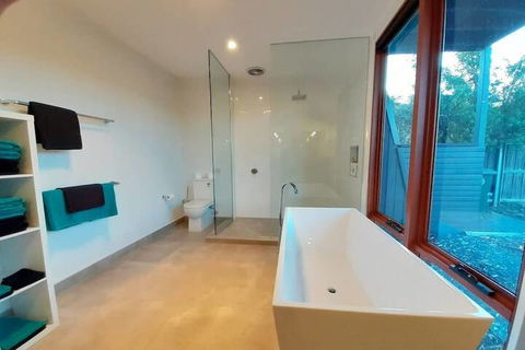 Amazing Unique Five-Star Waterfront Retreat - Northern Rivers Accommodation 6