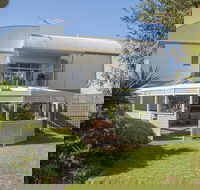 Through the Looking Glass - Northern Rivers Accommodation