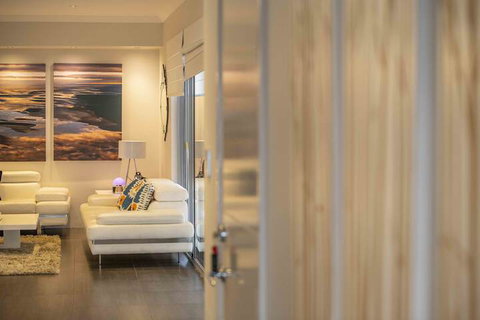 Magnificent Beach Retreat - Northern Rivers Accommodation 4