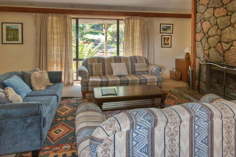 Camelot Cottage - Northern Rivers Accommodation 1