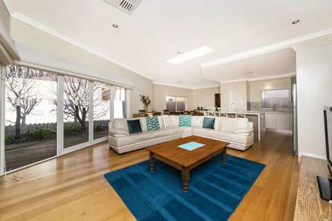 Inner Western Suburbs Retreat - Northern Rivers Accommodation 7