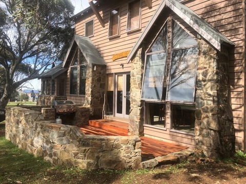 Square Bear - Northern Rivers Accommodation 0