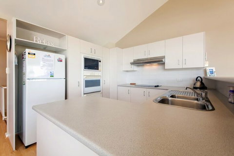 Moy At Nelson Bay, 2/30 Thurlow Avenue - Northern Rivers Accommodation 6