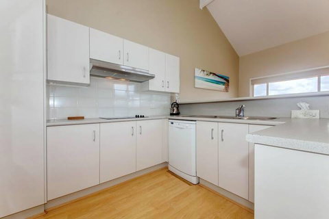 Moy At Nelson Bay, 2/30 Thurlow Avenue - Northern Rivers Accommodation 5