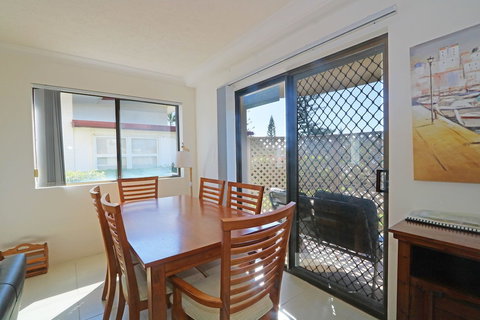 Acacia Kingscliff Town Holiday Apartment - Northern Rivers Accommodation 0