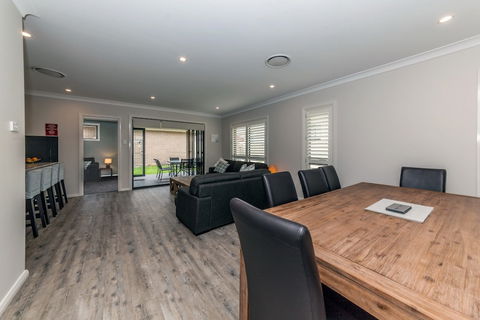 Tomaree Road 19 The Cottage - Northern Rivers Accommodation 1