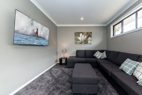 Tomaree Road 19 The Cottage - Northern Rivers Accommodation 5