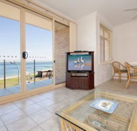 2 Bedroom Apartment Little Hut Unit 3 20 Kurrawa Close - Northern Rivers Accommodation