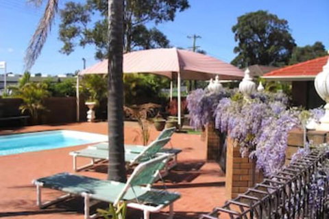 Bomaderry Motor Inn - Northern Rivers Accommodation 1