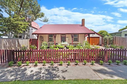 Railway Cottage - Northern Rivers Accommodation 0