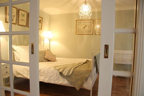 Azalea Cedar-Rose Villa - Northern Rivers Accommodation 4