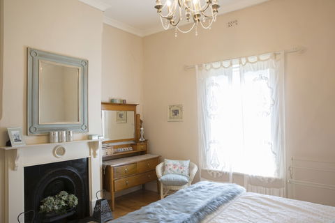 Azalea Cedar-Rose Villa - Northern Rivers Accommodation 5