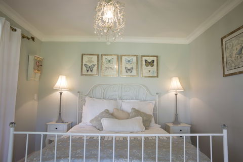 Azalea Cedar-Rose Villa - Northern Rivers Accommodation 6