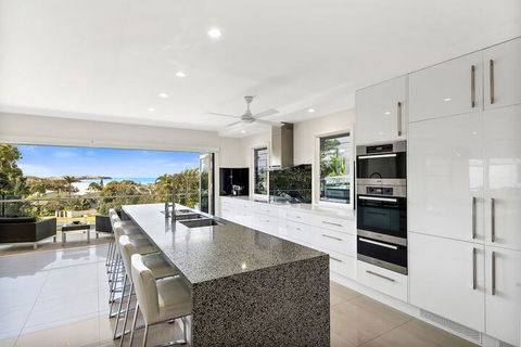 Ultimate Beach House - Northern Rivers Accommodation 5