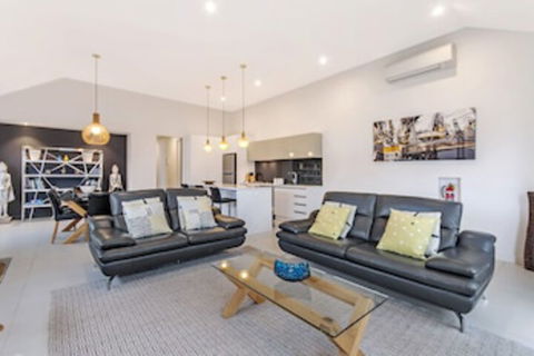 Chimneys On Bank - Northern Rivers Accommodation 0