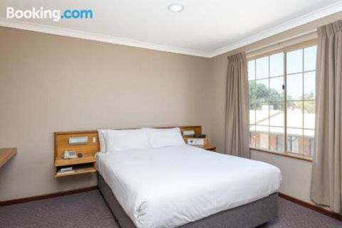 MIDAS MOTEL KALGOORLIE - Northern Rivers Accommodation 6