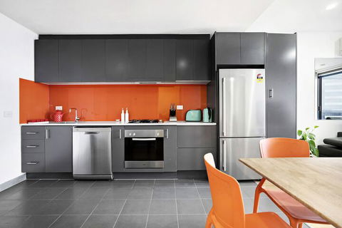 ZEE, 2BDR Southbank Apartment - Northern Rivers Accommodation 3