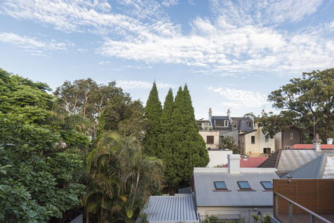Executive 2 Storey Apartment With Pool - Northern Rivers Accommodation 5