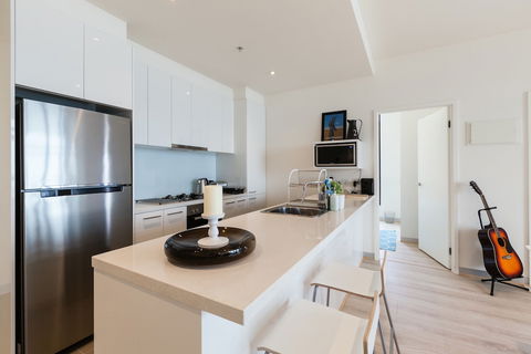 LENA, 2BDR Southbank Apartment - Northern Rivers Accommodation 3
