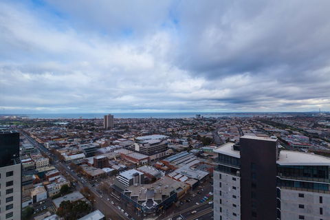 LENA, 2BDR Southbank Apartment - Northern Rivers Accommodation 0