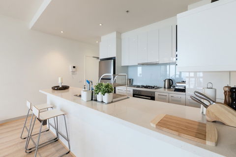 LENA, 2BDR Southbank Apartment - Northern Rivers Accommodation 2