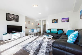 KAYLA, 2BDR Southbank Apartment - Northern Rivers Accommodation 1