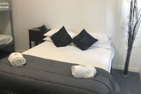 Tin Can Bay Budget Accommodation - Northern Rivers Accommodation 0
