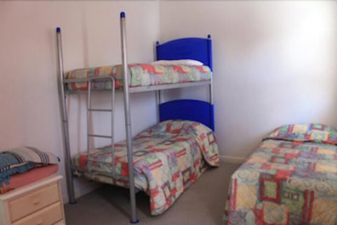 Tin Can Bay Budget Accommodation - Northern Rivers Accommodation 7