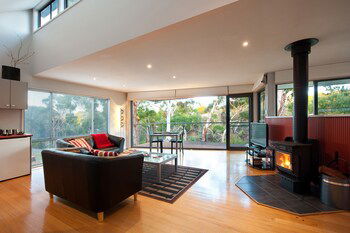 Dee Jays Studio - Northern Rivers Accommodation 0