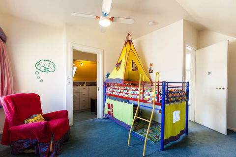 KELLY, 3BDR Northcote House - Northern Rivers Accommodation 1
