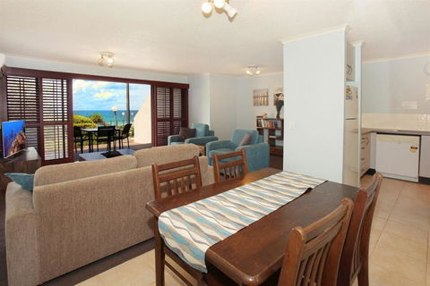 Unit 2 Biriny Lodge 1686 1689 David Low Way Coolum Beach - Northern Rivers Accommodation 2