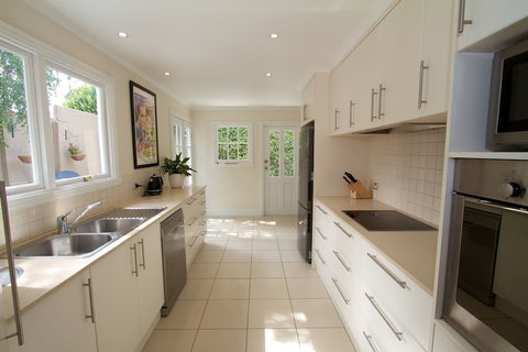 Strahan House - Northern Rivers Accommodation 6