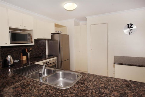 Unit 9 Marcoola Shores 1 Flindersia Street Marcoola 500 BOND LINEN INCLUDED - Northern Rivers Accommodation 3