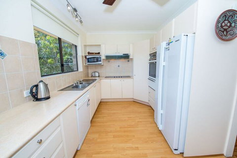 St George Unit 5 - Nelson Bay - Northern Rivers Accommodation 2
