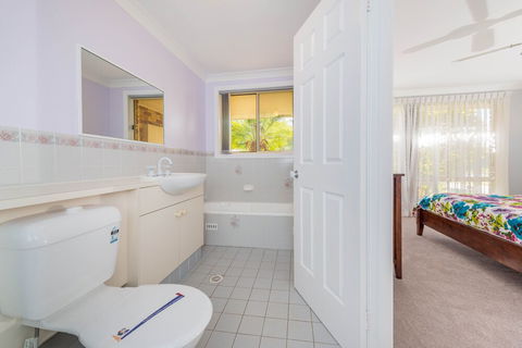 Pebble Pde 1 / 14 Fingal Bay - Northern Rivers Accommodation 2
