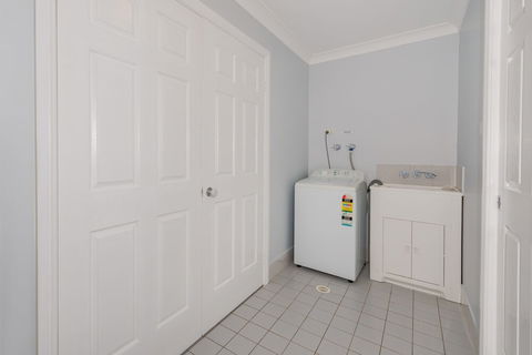 Pebble Pde 1 / 14 Fingal Bay - Northern Rivers Accommodation 1