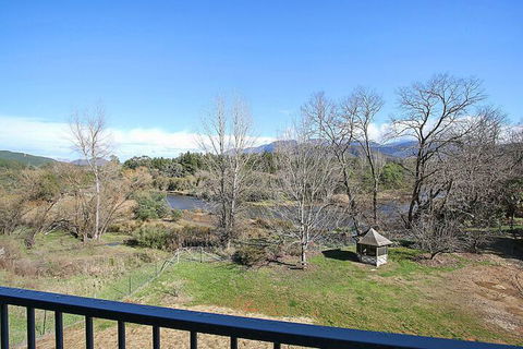 River Verse - On The Ovens - Northern Rivers Accommodation 1
