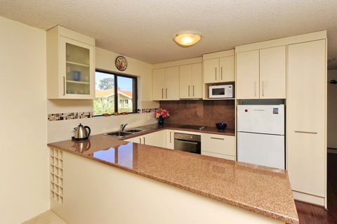 Shoreline Unit 2 / 1 Intrepid Close - Northern Rivers Accommodation 3