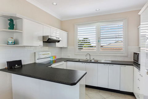 Sandy Shores 1 / 3 Messines Street - Northern Rivers Accommodation 4