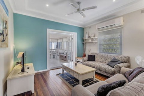 Tomaree Road, 14, Oscars Pet Friendly Beach House - Northern Rivers Accommodation 0