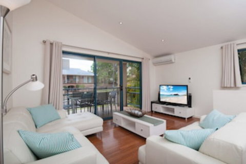 Starfish Lodge 1 / 1A Messines Street - Northern Rivers Accommodation 0