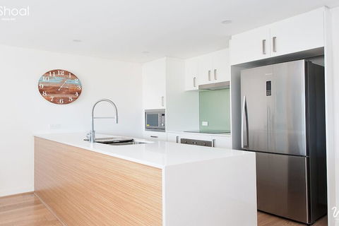 The Shoal Apartments, Unit 202/4-8  Bullecourt Street - Northern Rivers Accommodation 2
