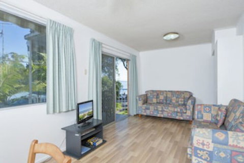 Shipmates, Unit 2/51 Christmas Bush Avenue - Northern Rivers Accommodation 0