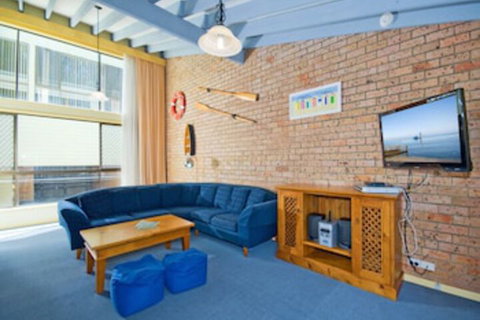 Bay Parklands 4 / 2 Gowrie Avenue - Northern Rivers Accommodation 0