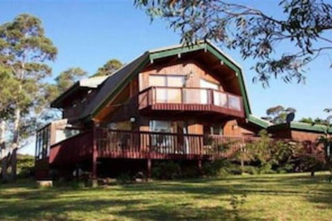 Sublime Cedar Lodge Leura - Northern Rivers Accommodation 0