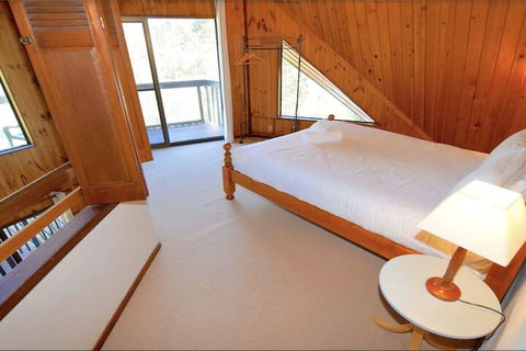 Sublime Cedar Lodge Leura - Northern Rivers Accommodation 3